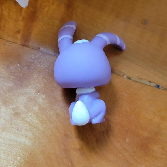 Littlest Pet Shop LPS #828 Bunny Rabbit Purple Striped Green Eyes 2007 - Picture 9 of 10